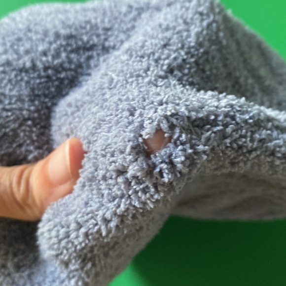 Grey sweater cap - Picture 4 of 6